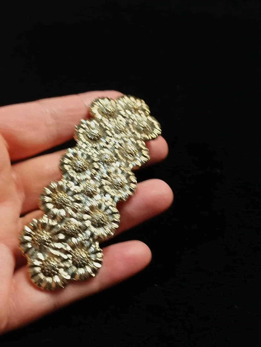 Vintage 80's Pale Gold Floral Metal Barrette Hair Clip